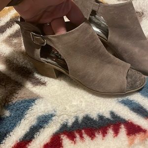 Carlos by Carlos Santana Della Ankle Boots Faux Leather Peep Toe Size 8